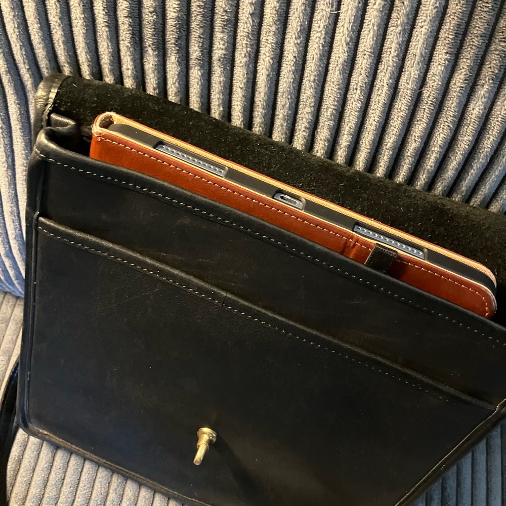 Vintage Coach Slim Pouch 9640 - Black Leather - NYC made late 70s RARE - Picture 6 of 16